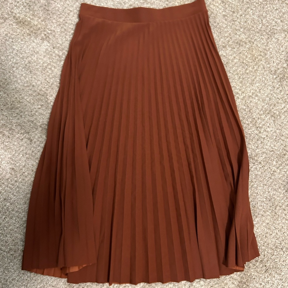 Fallen Grace Pleated Skirt - Brown, Size Large